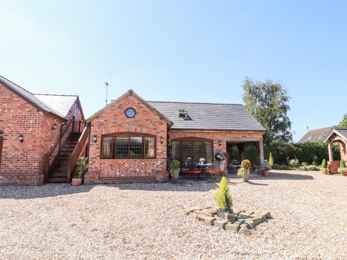 Honeysuckle Farmhouse Tarporley Εξωτερικό φωτογραφία