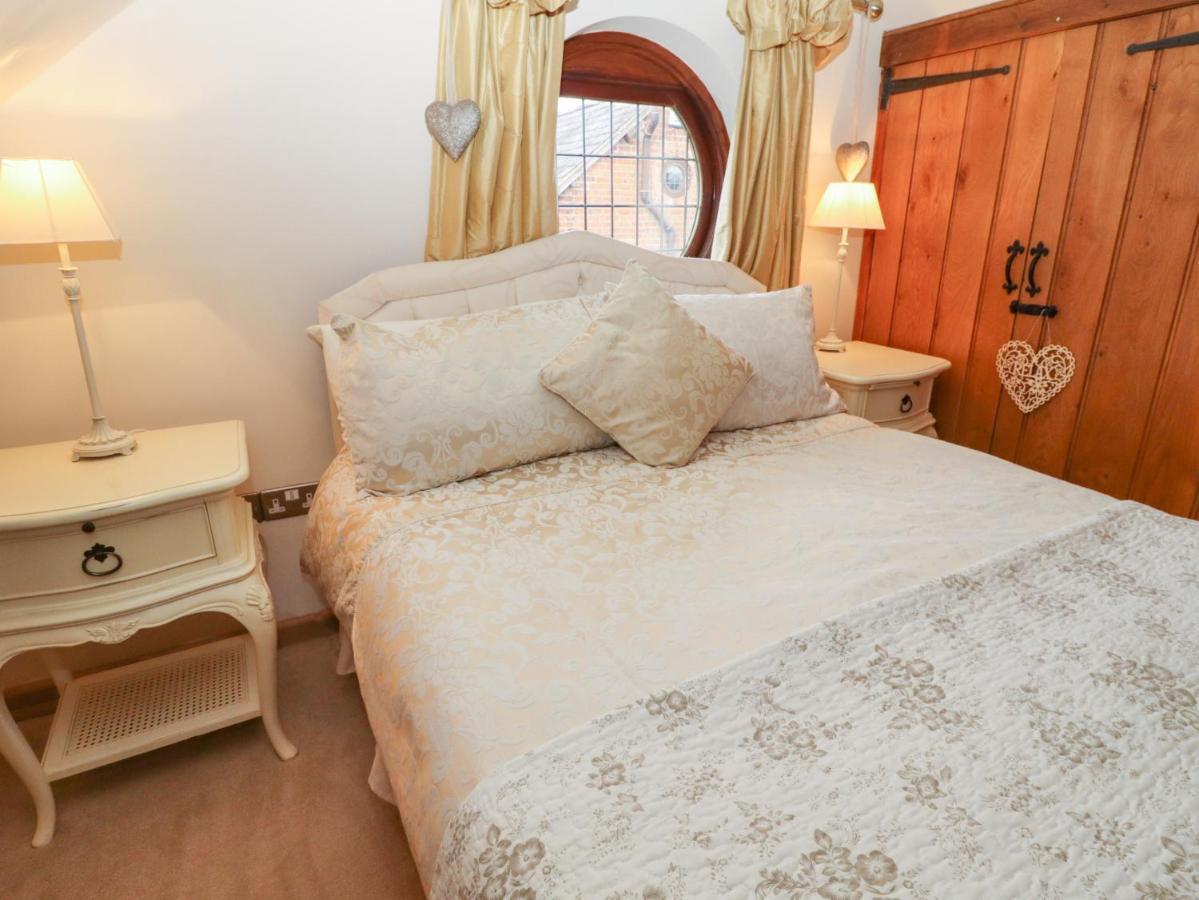 Honeysuckle Farmhouse Tarporley Εξωτερικό φωτογραφία